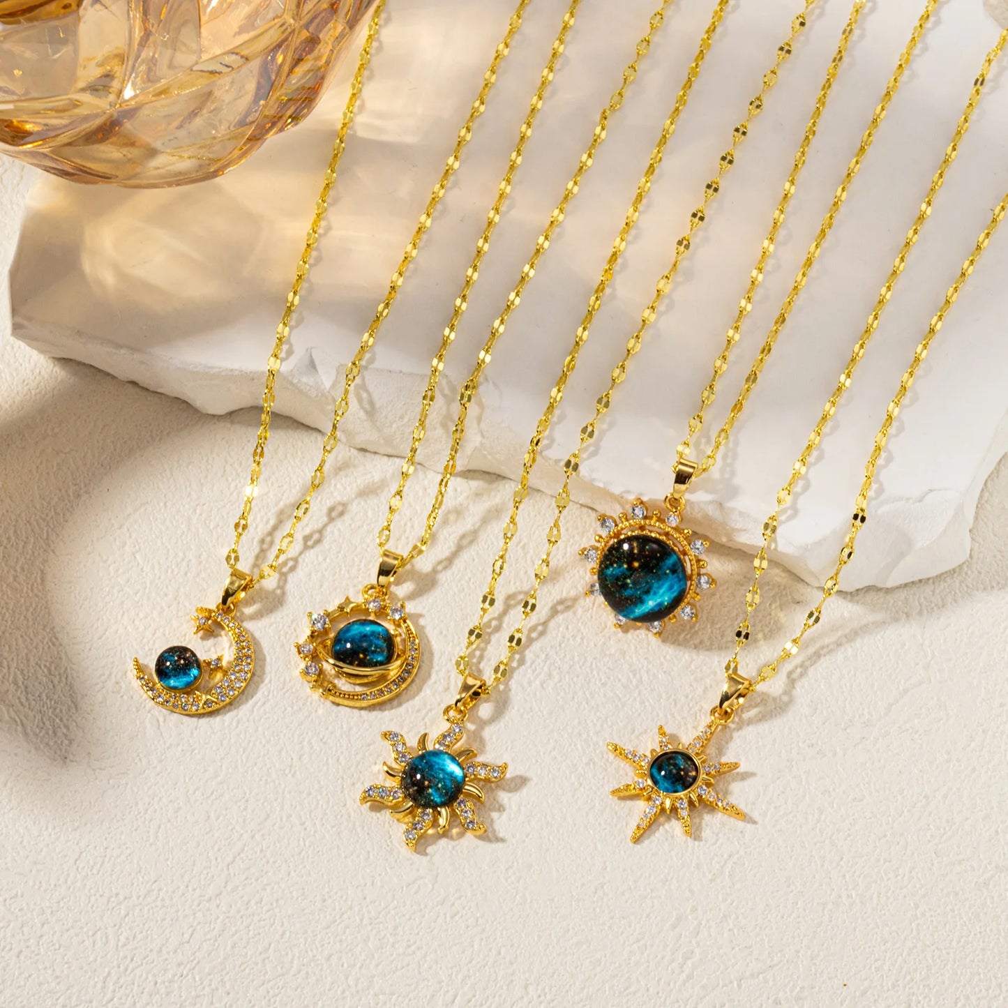 Exquisite Starry Sky Planet Necklace Zircon Galaxy 18K Real Gold Plated Brass & Glass Lips Chain Pendant Necklace For Women