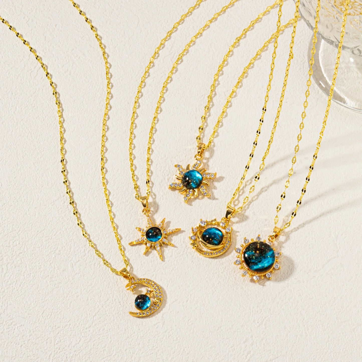 Exquisite Starry Sky Planet Necklace Zircon Galaxy 18K Real Gold Plated Brass & Glass Lips Chain Pendant Necklace For Women